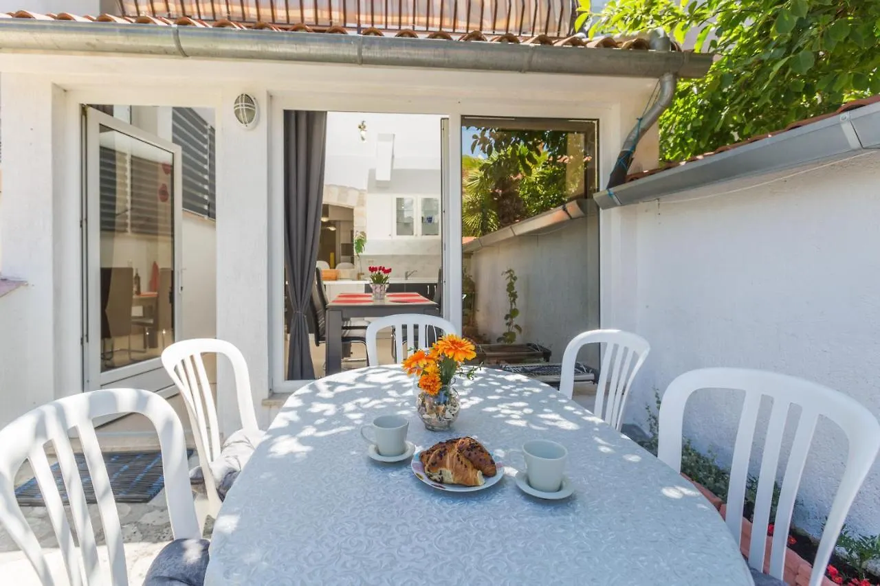 Family Apartment Romina Orsera